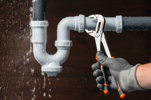 Professional Drain Cleaning technician working in Guild, TN